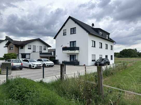 Moderne 4-Zimmerwohnung im Dachgeschoss mit Balkon in Wesseling-Urfeld