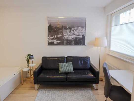 Möblierte 33qm Design-Wohnung in Vollausstattung, Ersteinzug nach Modernisierung, sofort verfügbar