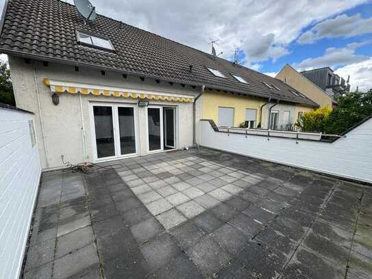 Erftstadt-Lechenich, Ruhiglage, Elegantes Stadthaus,Maisonettestil, EK, große Dachterrasse, TG-Platz