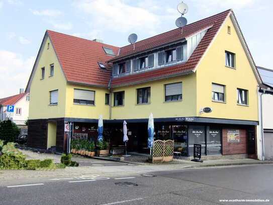 Mehrfamilienhaus mit Gewerbeeinheit in Sasbach