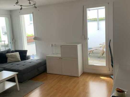 Helle 2-Raum-Wohnung mit Balkon, Terrasse und Einbauküche in Kornwestheim