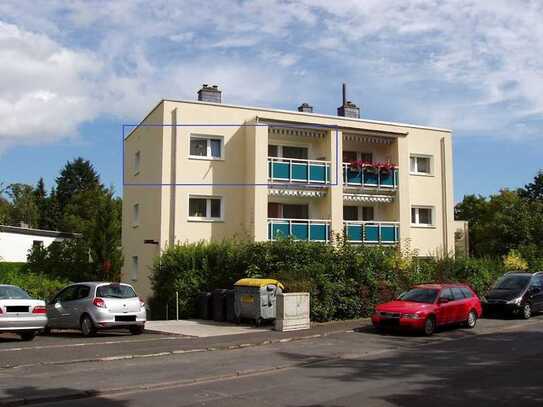 3 Zi. Wohnung mit Balkon in Bad Homburg – Kirdorf in Feldrandlage