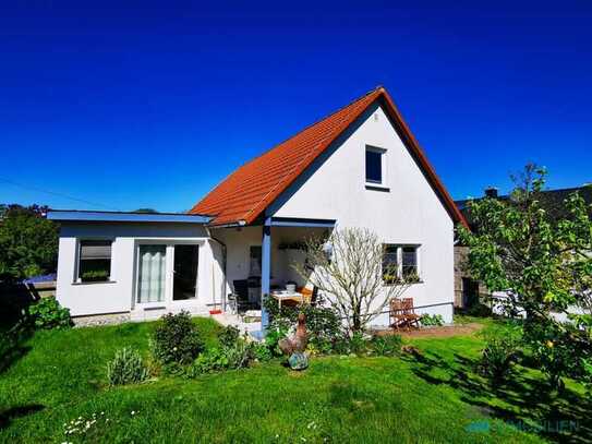 Dr. Lehner Immobilien NB-
Gepflegtes Haus auf Rügen mit Meerblick