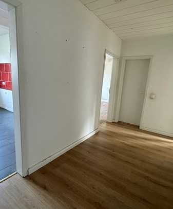 3 Zimmer Wohnung im DG zu vermieten!