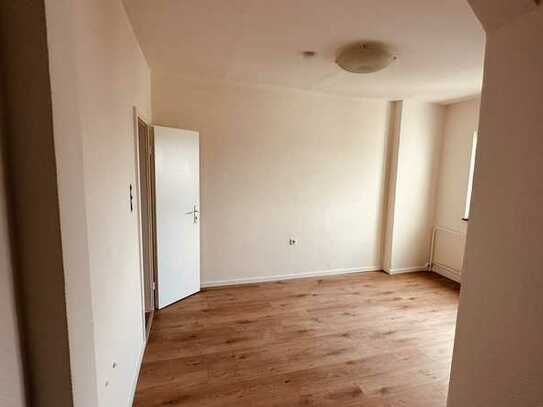 Penthouse Wohnung mit Aufzug im zentralen Düsseldorf-Golzheim