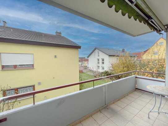 Attraktive & Helle 3,5 Zimmer Wohnungmit EBK, Balkon, Stellplatz & Garage in Ditzingen/Hirschlanden