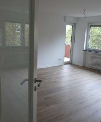 Sanierte 4 ZKB mit 2 Balkonen, KL-Stadt