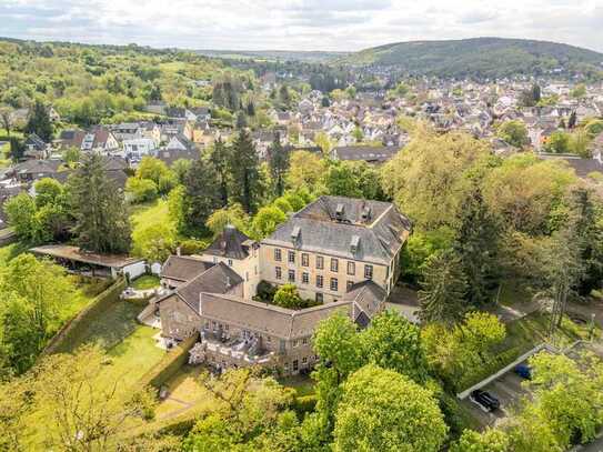 Historie, Natur, Investment - Kloster mit Entwicklungspotenzial und großzügigem Grundstück