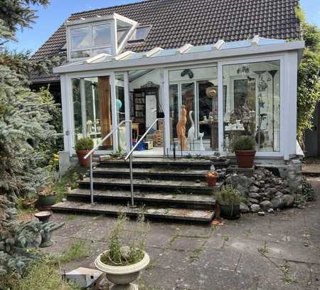 Idyllisches freist. Einfamilienhaus in 2. Reihe Lübeck Dornbreite mit großzügigen Wintergarten