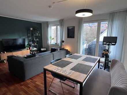 Zn. auf 2 Jahre befristet: Stilvolle 3,5-Zimmer Split Level Whg. mit Balkon und EBK