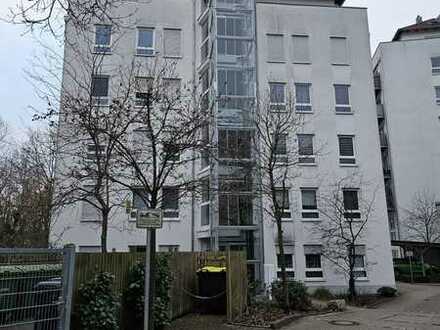 Exklusive 2-Zimmer-Wohnung mit gehobener Innenausstattung mit Balkon in Zirndorf