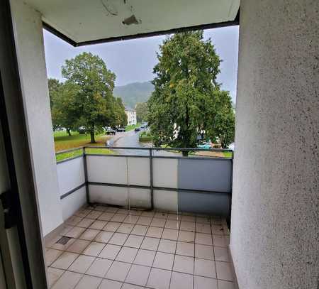 ***Helle, freundliche 3-Zimmer-Wohnung mit Balkon und Badewanne***