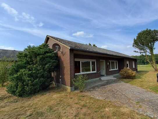 Wohnhaus mit Scheune und landwirtschaftlicher Fläche in idyllischer Alleinlage in Lippetal