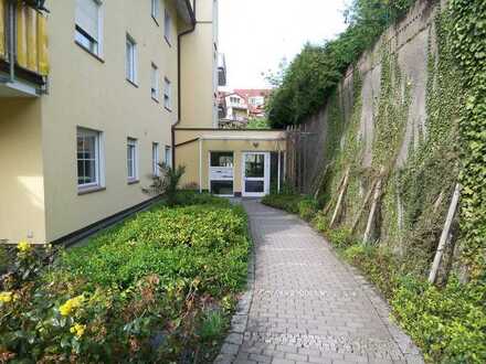 Toll Wohnen mit großer Terrasse mitten in der Stadt