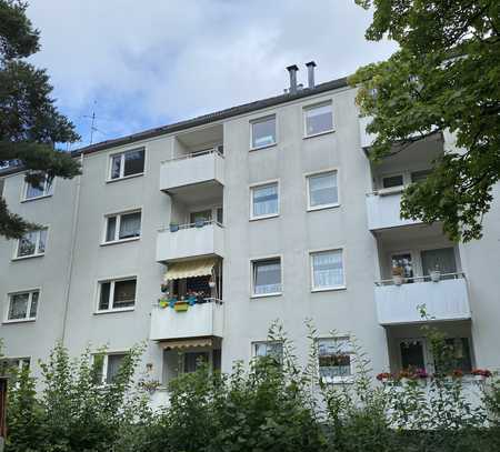 Kapitalstarke aufgepasst :-) vermietete 3 Zi im EG, 2.OG, 3.OG mit sonnigem Balkon