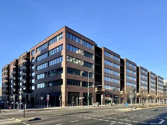 Geschmackvolle 2-Raum-Wohnung mit Balkon und EBK in Berlin Tiergarten