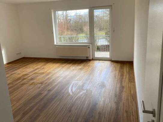 ++Topp++ Helle renovierte 2-Zimmer-Wohnung mit Terrasse - Stellplatz - Montabaur