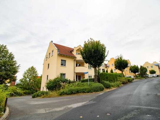 helle 2-Zimmer-Wohnung mit Terrasse und Stellplatz