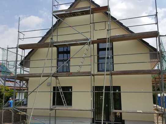 Nachhaltig leben, stadtnah wohnen: Euer Traumhaus mit großem Garten!