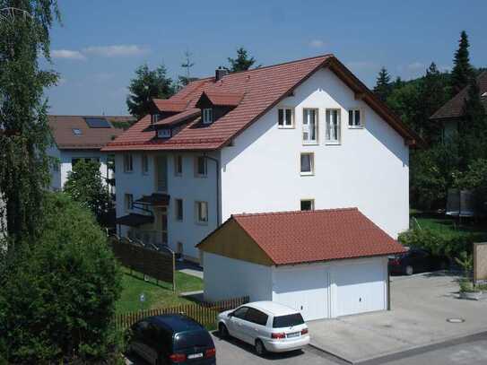 Helle 3 Zimmer Wohnung mit Balkon in ruhiger Wohngegend in Seefeld