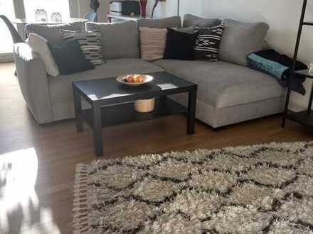 Exklusive 2-Zimmer-Wohnung mit Loggia und EBK in München
