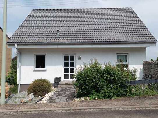 Haus freistehend, ruhige Lage, nähe Rockenhausen, Keller ausbaufähig +Garten + Nebengebäude 84 m²