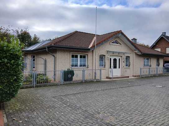 Gepflegter 3-Raum-Bungalow mit gehobener Innenausstattung in Dormagen-Delrath