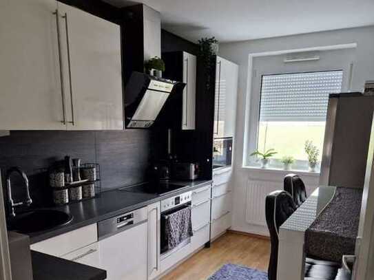 Schöne und gepflegte 2-Zimmer-Wohnung mit Balkon und EBK in Döbeln