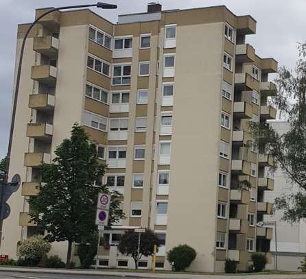 Panoramablick – lichtdurchflutete 3,5-Zimmer-Stadtwohnung in direkter Innenstadt-Nähe