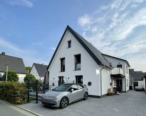 Kernsaniertes Haus mit Anbau im Doppelhausstil mit Platz für zwei Familien in Herzebrock