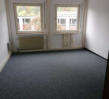 Büroraum / Lagerraum OG7 1. OG / 16 m² in Neuwied-Niederbieber zu vermieten