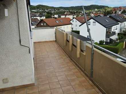 Gut geschnittene 4-Zimmer Wohnung mit Balkon in Plüderhausen