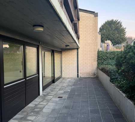 EG-Apartment mit großer Terrasse und Parkplatz in St. Augustin