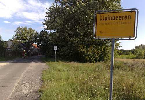 Großes Traumgrundstück mit Platz für ein Mehrfamilienhaus mit Garagen