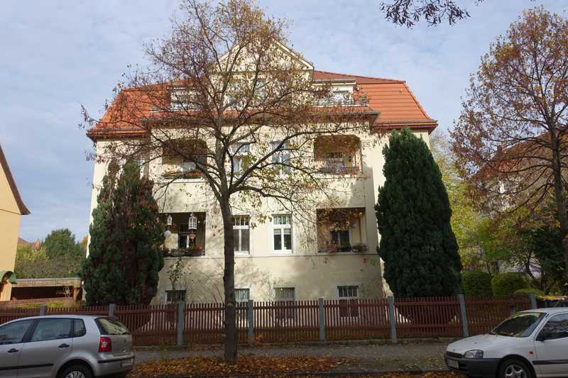 Charmante 3-Zimmer Wohnung (1. OG) in wunderschöner Villa