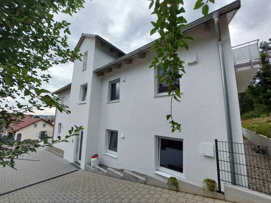 Moderne 2-Zimmer DG-Wohnung in Schwandorf-Fronberg