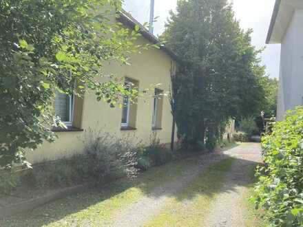 Zweifamilienhaus in zentraler Lage.