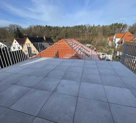 Schöne 2-Zimmer Wohnung auf 72m² mit Dachterrasse