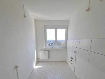 ** 2 KM sparen** 4-Raumwohnung mit Balkon **