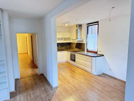 Wohnen an der Groov - Vollständig renovierte 3-Raum-Wohnung, Balkon, Einbauküche in Zündorf