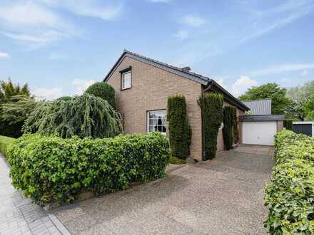 Geräumiges Einfamilienhaus in Neuss Selikum