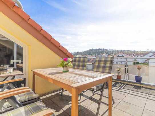 Exquisite 4-Zimmer Dachgeschosswohnung mit Terrasse und tollem Panoramablick auf den Haigern