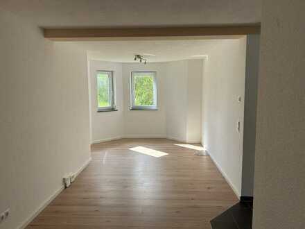 Exklusive, geräumige 1-Zimmer-Wohnung mit EBK in Gemmingen