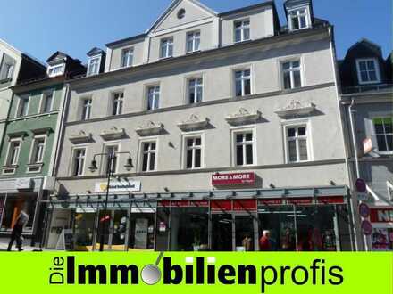 Reizende Dachgeschosswohnung mit Vollbad in Hof-Innenstadt