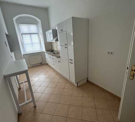 Wohnung mit moderner EBK, großem Wohnraum & Stellplatz in Döbeln