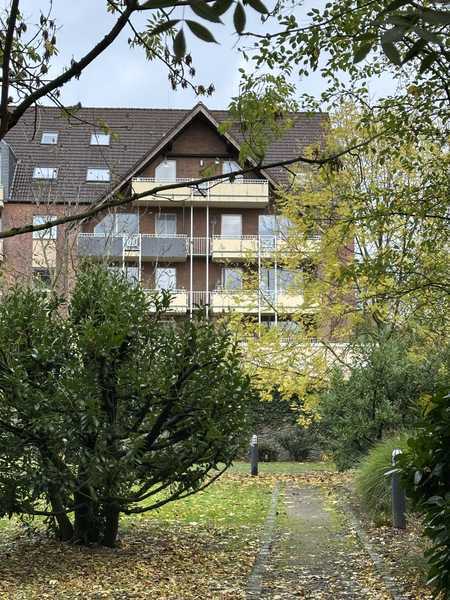 Helle 2-Zimmer-Wohnung im 3. OG mit Balkon in Düsseldorf-Unterrath