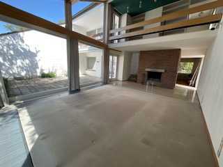 -=== Seltene Gelegenheit - Architektenhaus-210 m² Wfl./ 140m² Nfl. - Bestlage - Pool ===-