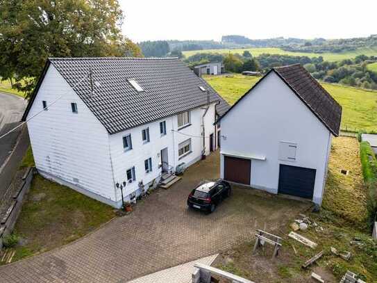 ***Schön gelegenes, renoviertes Bauernhaus mit Nebengebäude***