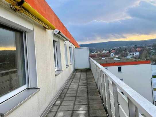 Großzügige Wohnung mit Balkon, Garage und PKW-Stellplatz