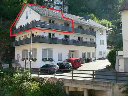 Attraktive 4-Zimmer-Maisonette-Wohnung mit Balkon und Einbauküche in Bad Berneck